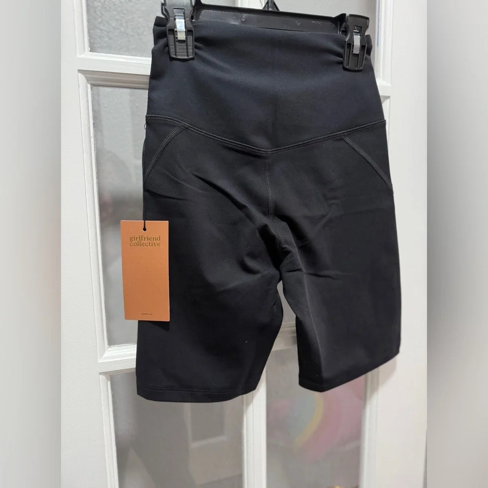 NWT GIRLFRIEND COLLECTIVE Black High-Rise Bike Short - Picture 7 of 10